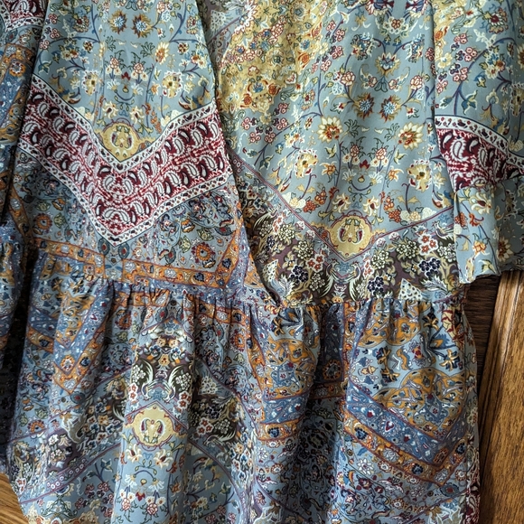 BCBGeneration Floral Abstract Corset V-Neck Peplum Flowy Blouse Women's Medium - Picture 3 of 9